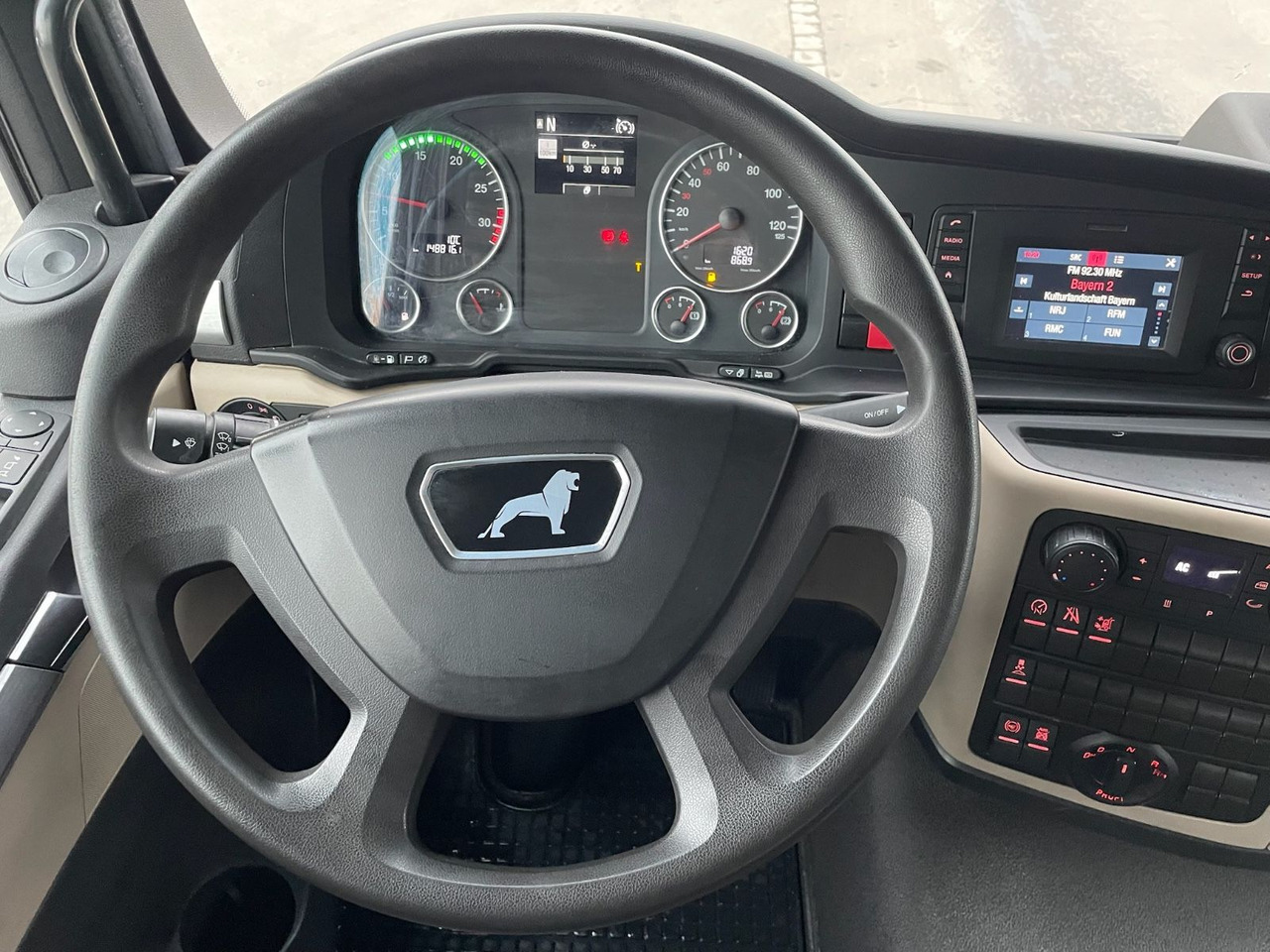 Малотоннажный фургон MAN TGL 8.190 4x2 BL Koffer/LBW/PALFINGER/AC/EU6d: фото 16 Малотоннажный фургон MAN TGL 8.190 4x2 BL Koffer/LBW/PALFINGER/AC/EU6d: фото 16