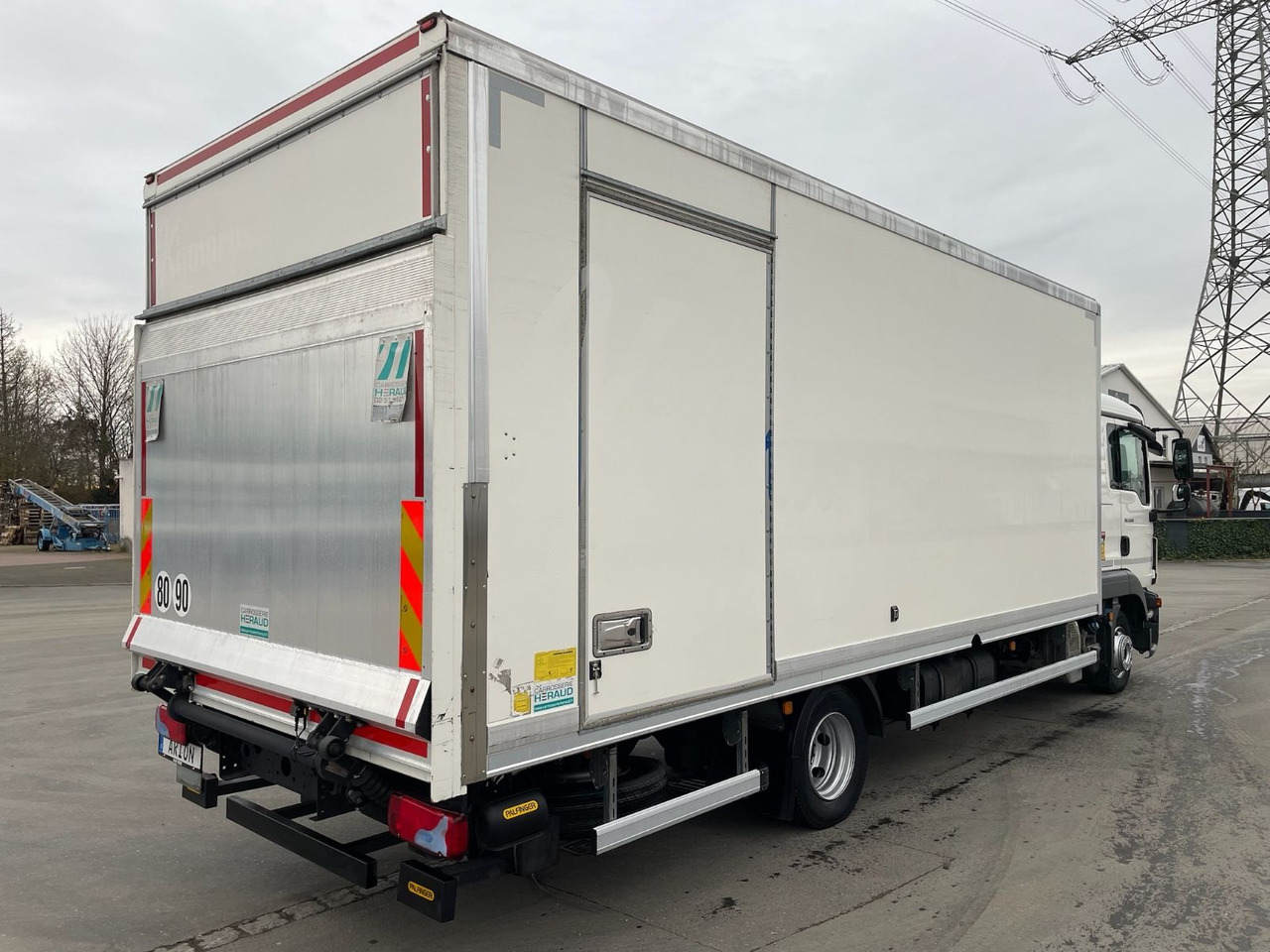 Малотоннажный фургон MAN TGL 8.190 4x2 BL Koffer/LBW/PALFINGER/AC/EU6d: фото 10 Малотоннажный фургон MAN TGL 8.190 4x2 BL Koffer/LBW/PALFINGER/AC/EU6d: фото 10