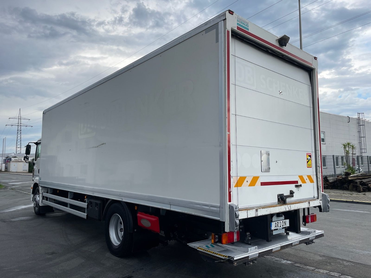 MAN TGM 18.290 4x2 BL Koffer/LBW/PALFINGER/8,2m/EU6 - Грузовик с закрытым кузовом: фото 3 MAN TGM 18.290 4x2 BL Koffer/LBW/PALFINGER/8,2m/EU6 - Грузовик с закрытым кузовом: фото 3