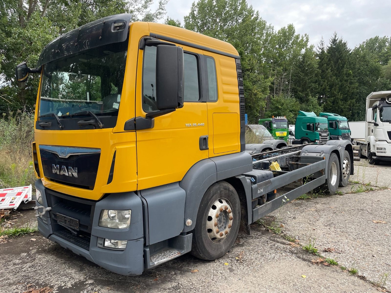 MAN TGS 26.440 6x2-4 LL Chassis/KURBELWELLE DEFEKT - Грузовик-шасси: фото 3 MAN TGS 26.440 6x2-4 LL Chassis/KURBELWELLE DEFEKT - Грузовик-шасси: фото 3
