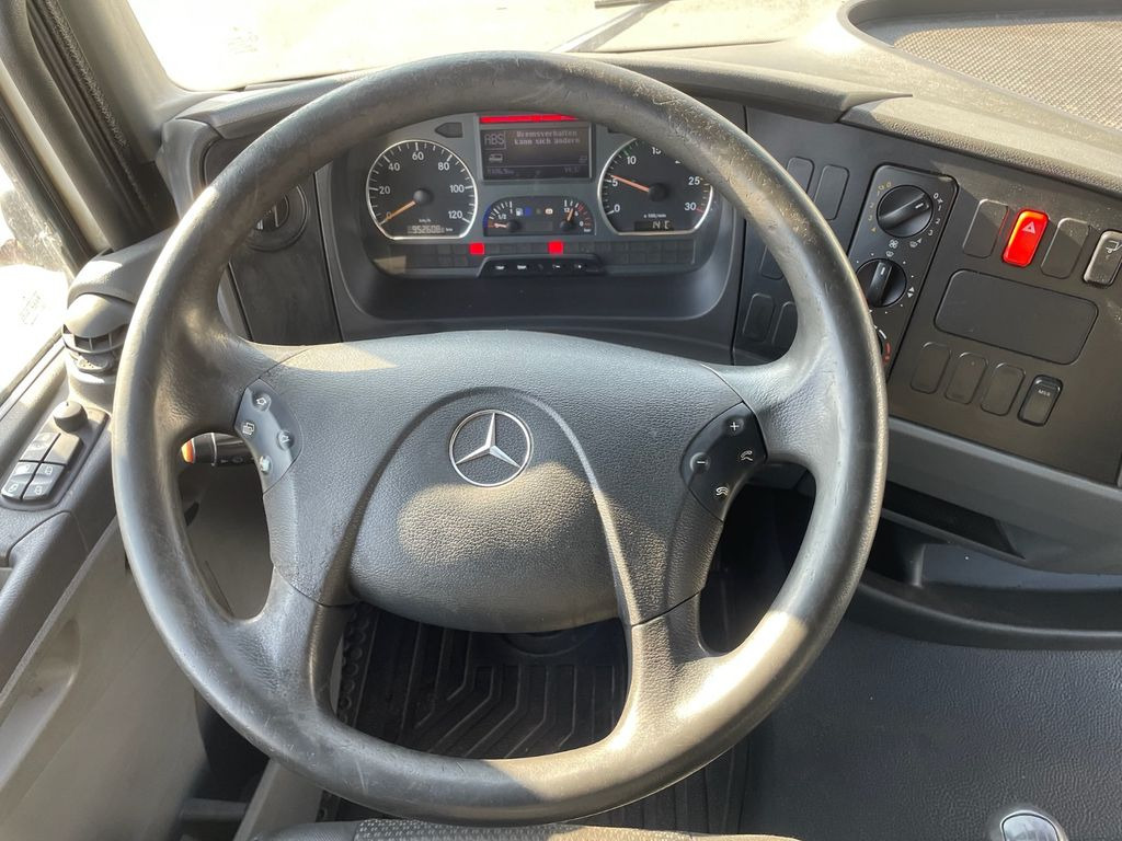 Тентованный фургон Mercedes-Benz Atego 818 4x2 Pritsche+Plane/LBW/BärCargoliftEU5: фото 12