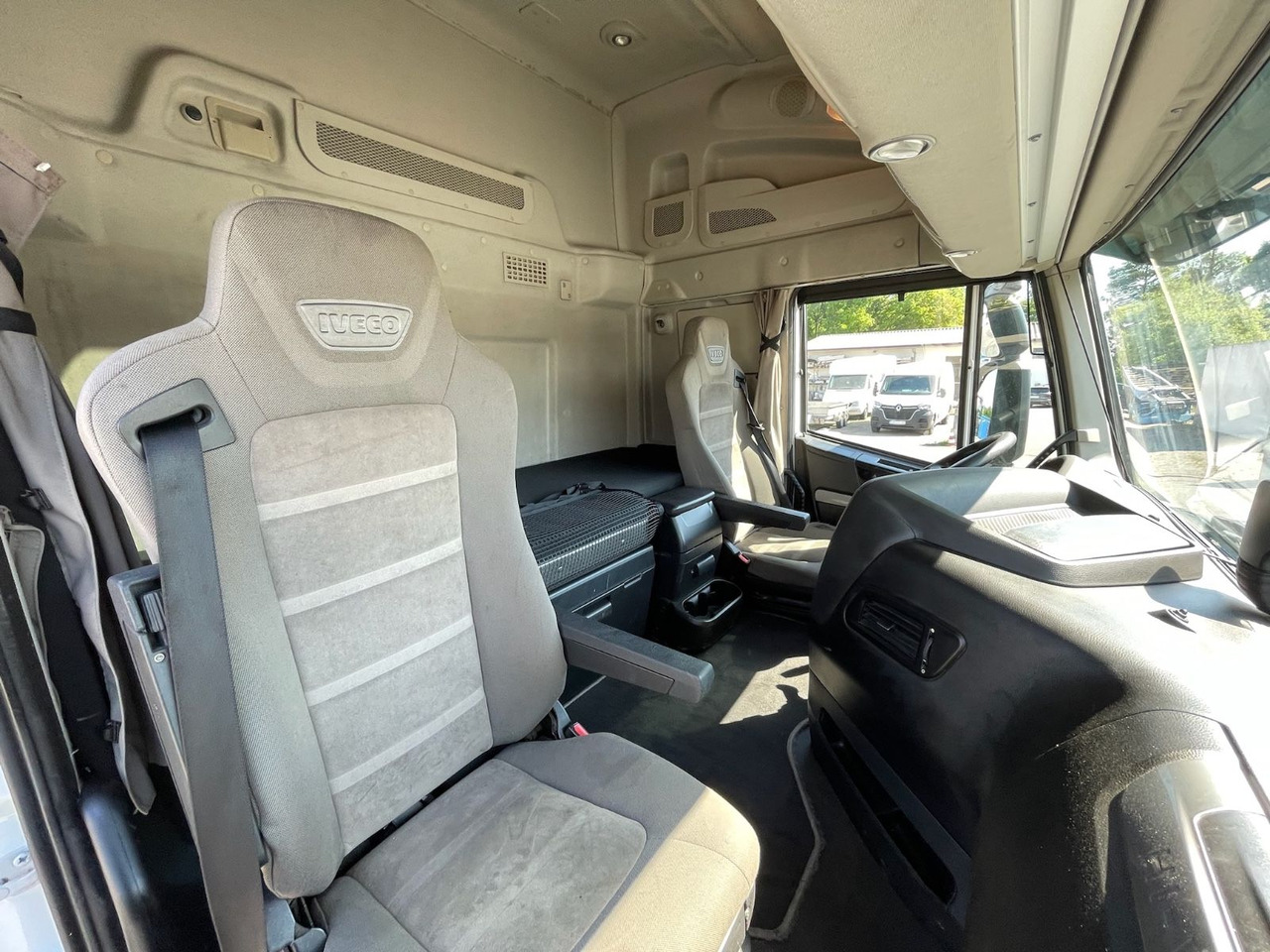Тягач Iveco Stralis Hi-Way 400 NP 4x2BL/CNG/Retarder/ACC/EU6: фото 14