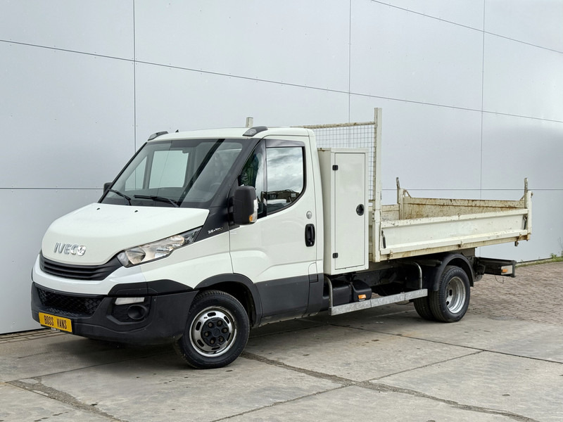 Iveco Daily 35C12 2.3 Kipper Dubbellucht 3.5t Trekhaak Airco Cruise Control Luchtgeveerde stoel - Малотоннажный самосвал: фото 2 Iveco Daily 35C12 2.3 Kipper Dubbellucht 3.5t Trekhaak Airco Cruise Control Luchtgeveerde stoel - Малотоннажный самосвал: фото 2