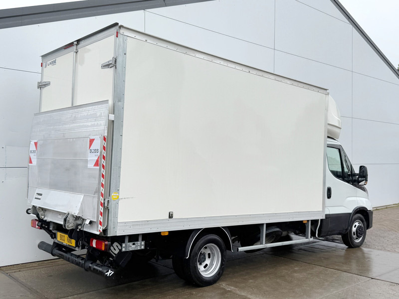 Iveco Daily 35C16 3.0L Laadklep Dubbellucht Climate Control Cruise Control Meubelbak Bakwagen Koffer - Малотоннажный фургон: фото 3 Iveco Daily 35C16 3.0L Laadklep Dubbellucht Climate Control Cruise Control Meubelbak Bakwagen Koffer - Малотоннажный фургон: фото 3