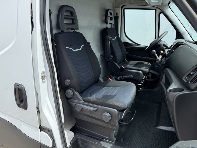 Легковой фургон Iveco Daily 35C18 3.0 L2H2 Airco Cruise Control 3,5 Tons Trekhaak 5-26 APK Lucht geveerde stoel: фото 7