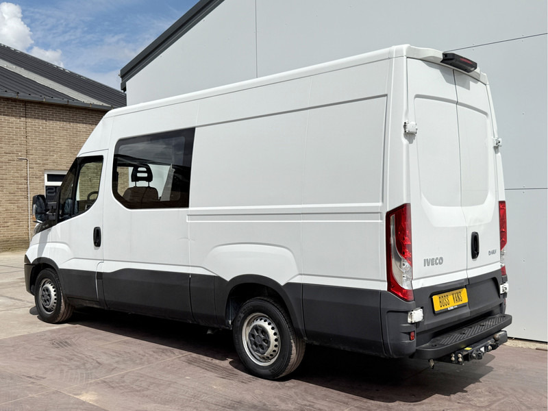 Iveco Daily 35S14 2.3 L2H2 Dubbele Cabine 7 Stoelen Mixto DoKa Airco Cruise Control Trekhaak 3.5t Lucht geveerde stoel - Цельнометаллический фургон, Грузопассажирский фургон: фото 2 Iveco Daily 35S14 2.3 L2H2 Dubbele Cabine 7 Stoelen Mixto DoKa Airco Cruise Control Trekhaak 3.5t Lucht geveerde stoel - Цельнометаллический фургон, Грузопассажирский фургон: фото 2