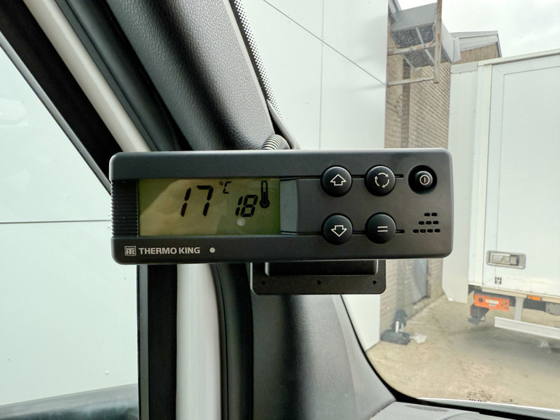 Малотоннажный рефрижератор Mercedes-Benz Sprinter 314 2.2 CDI Automaat Koelwagen Kuhlkoffer Bakwagen Koeler Climate Control Cruise Control Camera: фото 17 Малотоннажный рефрижератор Mercedes-Benz Sprinter 314 2.2 CDI Automaat Koelwagen Kuhlkoffer Bakwagen Koeler Climate Control Cruise Control Camera: фото 17