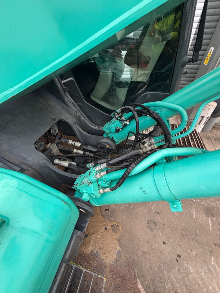 Гусеничный экскаватор Kobelco SK210HLC-10 Hybrid: фото 16 Гусеничный экскаватор Kobelco SK210HLC-10 Hybrid: фото 16