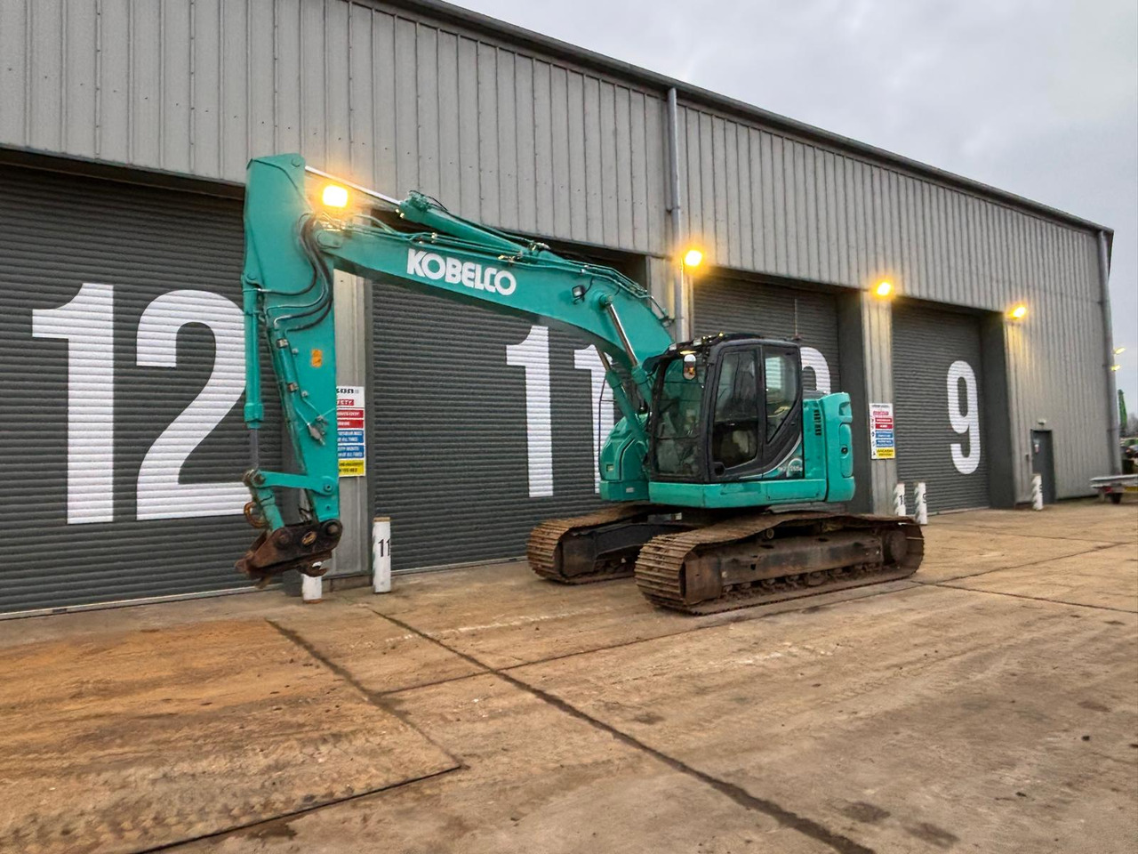 Kobelco SK230SRLC-5E - Гусеничный экскаватор: фото 1 Kobelco SK230SRLC-5E - Гусеничный экскаватор: фото 1