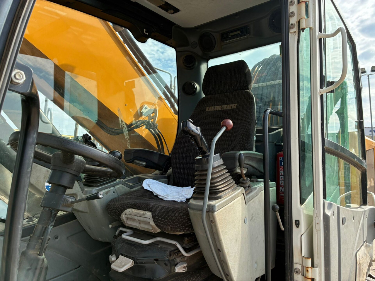Перегружатель Liebherr LH40M: фото 21