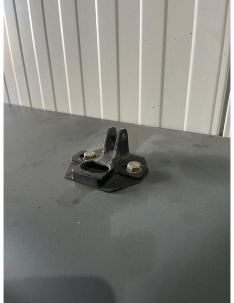 Liebherr A904C Li / A900C Li / A900C ZW / R904 / A900C Li / A900C / R900C Li / R904C - Капот: фото 3 Liebherr A904C Li / A900C Li / A900C ZW / R904 / A900C Li / A900C / R900C Li / R904C - Капот: фото 3