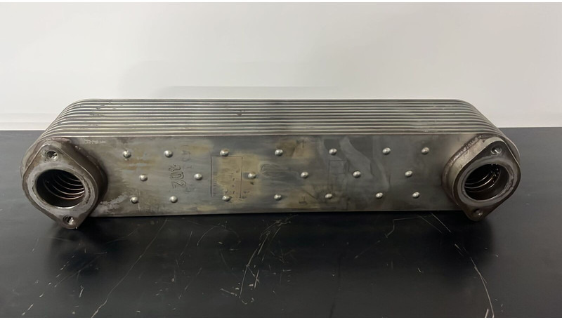 Liebherr - Масляный радиатор: фото 2 Liebherr - Масляный радиатор: фото 2