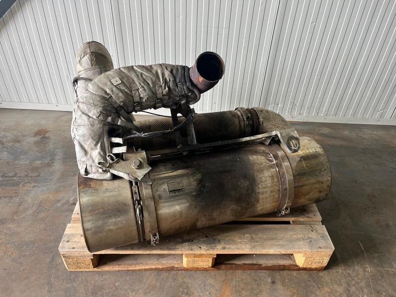 Liebherr - Глушитель/ Выхлопная система: фото 2 Liebherr - Глушитель/ Выхлопная система: фото 2