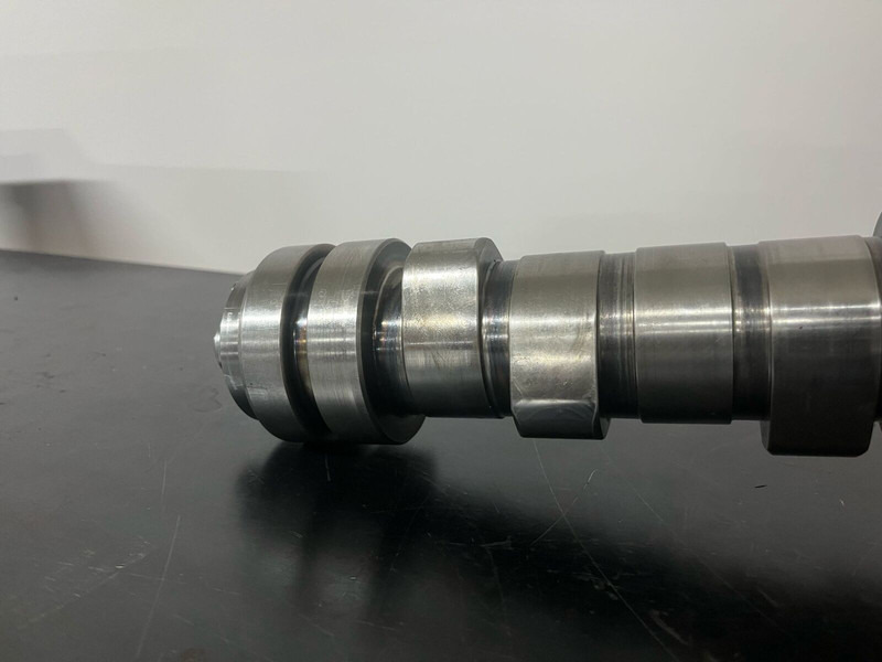 Liebherr - Распределительный вал: фото 2 Liebherr - Распределительный вал: фото 2