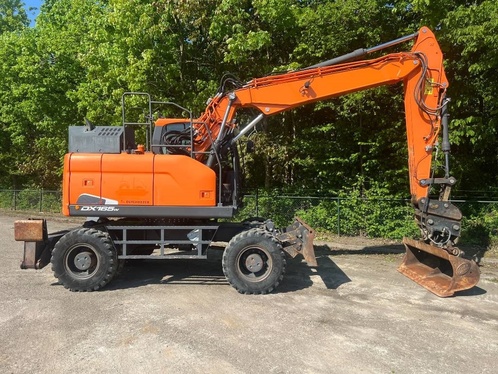 Doosan DX 165 W-5 - Колёсный экскаватор: фото 5 Doosan DX 165 W-5 - Колёсный экскаватор: фото 5