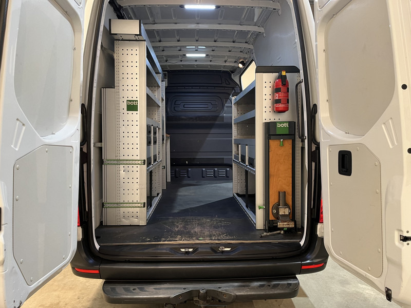 Mercedes-Benz Sprinter 317 CDI L2H2 RWD / Euro 6 / Servicebus / Bott inrichting / 220V / MBUX / Airco / Cruise / CarPlay / Camera / Trekhaak / BPM VRIJ !! - Цельнометаллический фургон: фото 4 Mercedes-Benz Sprinter 317 CDI L2H2 RWD / Euro 6 / Servicebus / Bott inrichting / 220V / MBUX / Airco / Cruise / CarPlay / Camera / Trekhaak / BPM VRIJ !! - Цельнометаллический фургон: фото 4