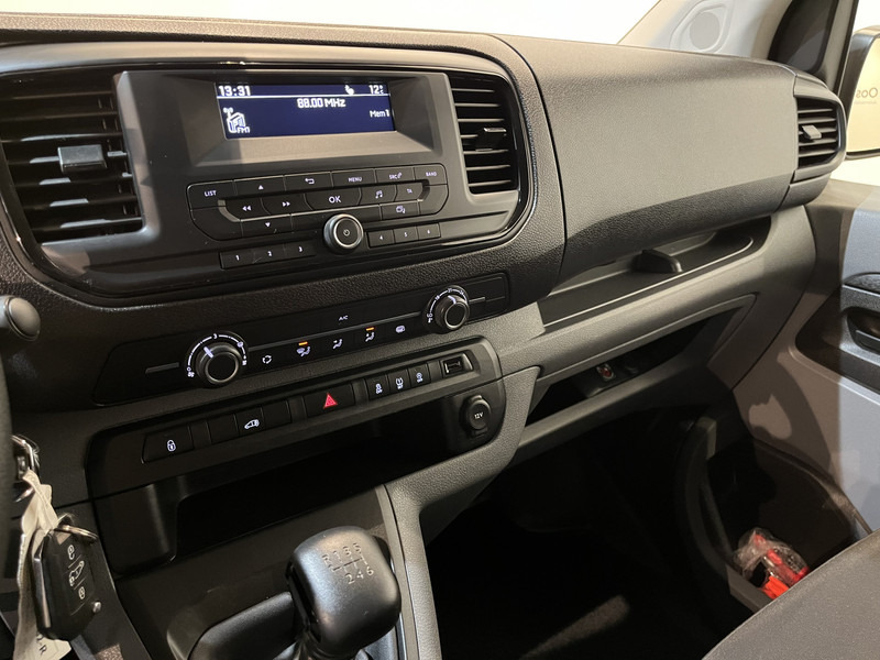 Легковой фургон Peugeot Expert 1.5 BlueHDI L2 Premium / Euro 6 / Airco / Cruise Control / Trekhaak / PDC / 76.000 KM !!: фото 6