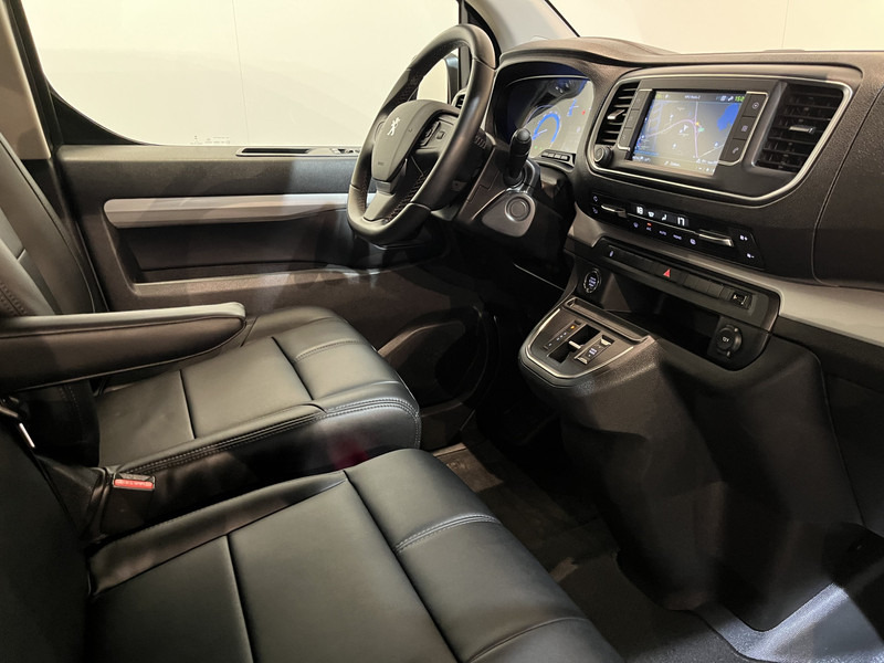 Peugeot e-Expert EV L3 DC Dubbel Cabine 75 kWh / 2X Schuifdeur / Trekhaak / Camera / Leder / CarPlay / Navigatie / Clima / Cruise / 49.300 KM !! - Легковой фургон, Грузопассажирский фургон: фото 3 Peugeot e-Expert EV L3 DC Dubbel Cabine 75 kWh / 2X Schuifdeur / Trekhaak / Camera / Leder / CarPlay / Navigatie / Clima / Cruise / 49.300 KM !! - Легковой фургон, Грузопассажирский фургон: фото 3