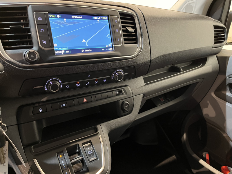 Легковой фургон, Электрический фургон Peugeot e-Expert L2 Premium 75 kWh Servicebus / Van den Born Inrichting / 100% Elektrisch / Airco / Camera / Cruise Control / Navigatie / CarPlay / 12.400 KM !!: фото 5