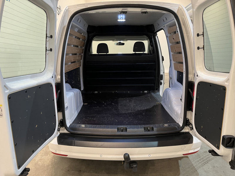Volkswagen Caddy 2.0 TDI L1H1 BMT Highline / Euro 6 / Airco / Cruise Control / CarPlay / Trekhaak / PDC / Navigatie - Легковой фургон: фото 5 Volkswagen Caddy 2.0 TDI L1H1 BMT Highline / Euro 6 / Airco / Cruise Control / CarPlay / Trekhaak / PDC / Navigatie - Легковой фургон: фото 5