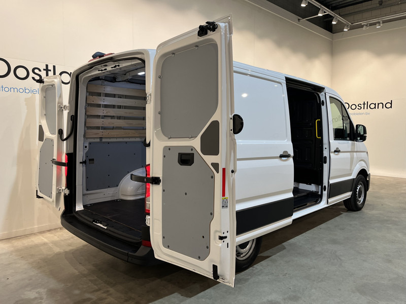 Volkswagen Crafter 30 2.0 TDI L3H2 140 PK Automaat / Euro 6 / Airco / Cruise Control / Camera / CarPlay / 3-Zits / 18.500 KM !! - Легковой фургон: фото 4 Volkswagen Crafter 30 2.0 TDI L3H2 140 PK Automaat / Euro 6 / Airco / Cruise Control / Camera / CarPlay / 3-Zits / 18.500 KM !! - Легковой фургон: фото 4