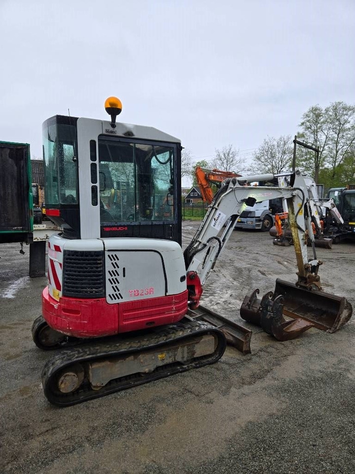 Takeuchi TB 23 R TB23R - Мини-экскаватор: фото 5 Takeuchi TB 23 R TB23R - Мини-экскаватор: фото 5