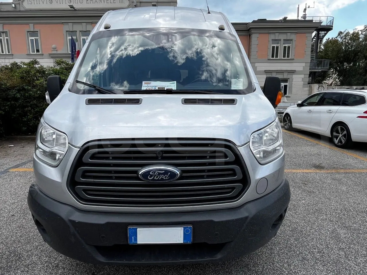 Ford Transit - Пригородный автобус: фото 1 Ford Transit - Пригородный автобус: фото 1