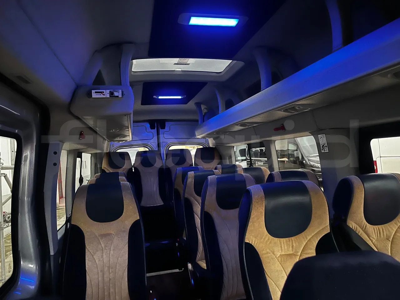 Микроавтобус, Пассажирский фургон Ford Transit: фото 30 Микроавтобус, Пассажирский фургон Ford Transit: фото 30