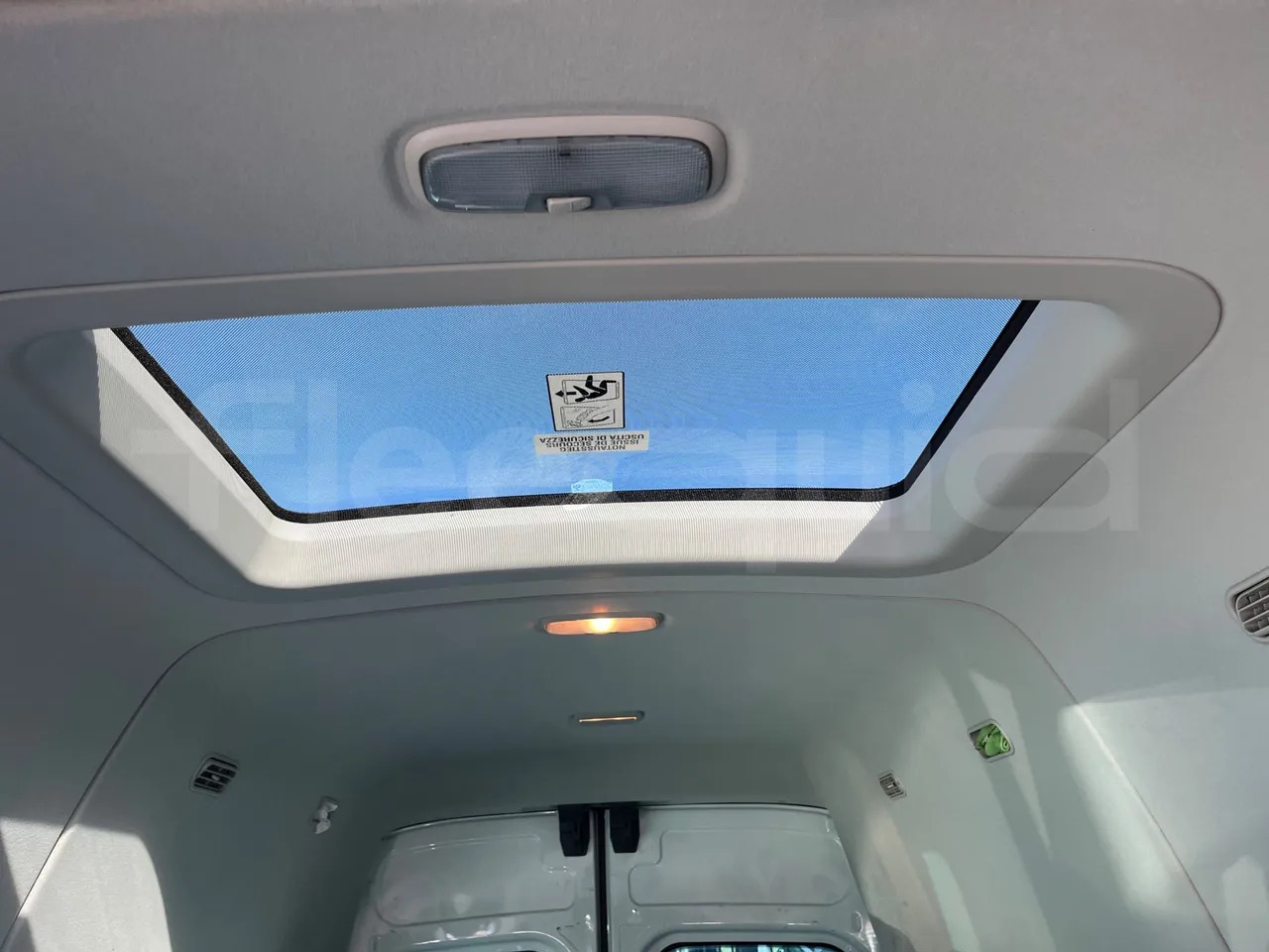 Микроавтобус, Пассажирский фургон Ford Transit: фото 47 Микроавтобус, Пассажирский фургон Ford Transit: фото 47