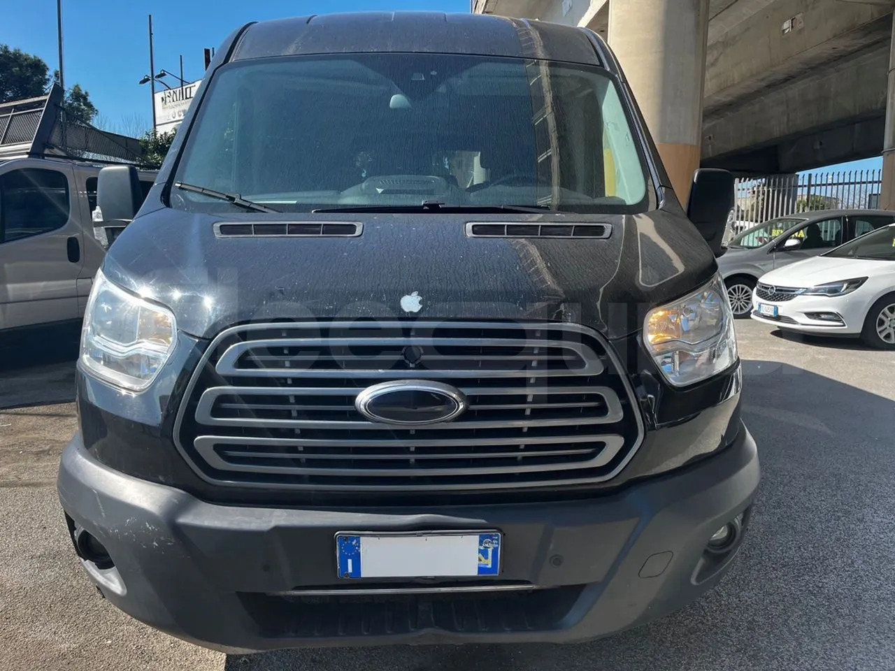 Ford Transit - Микроавтобус, Пассажирский фургон: фото 1 Ford Transit - Микроавтобус, Пассажирский фургон: фото 1