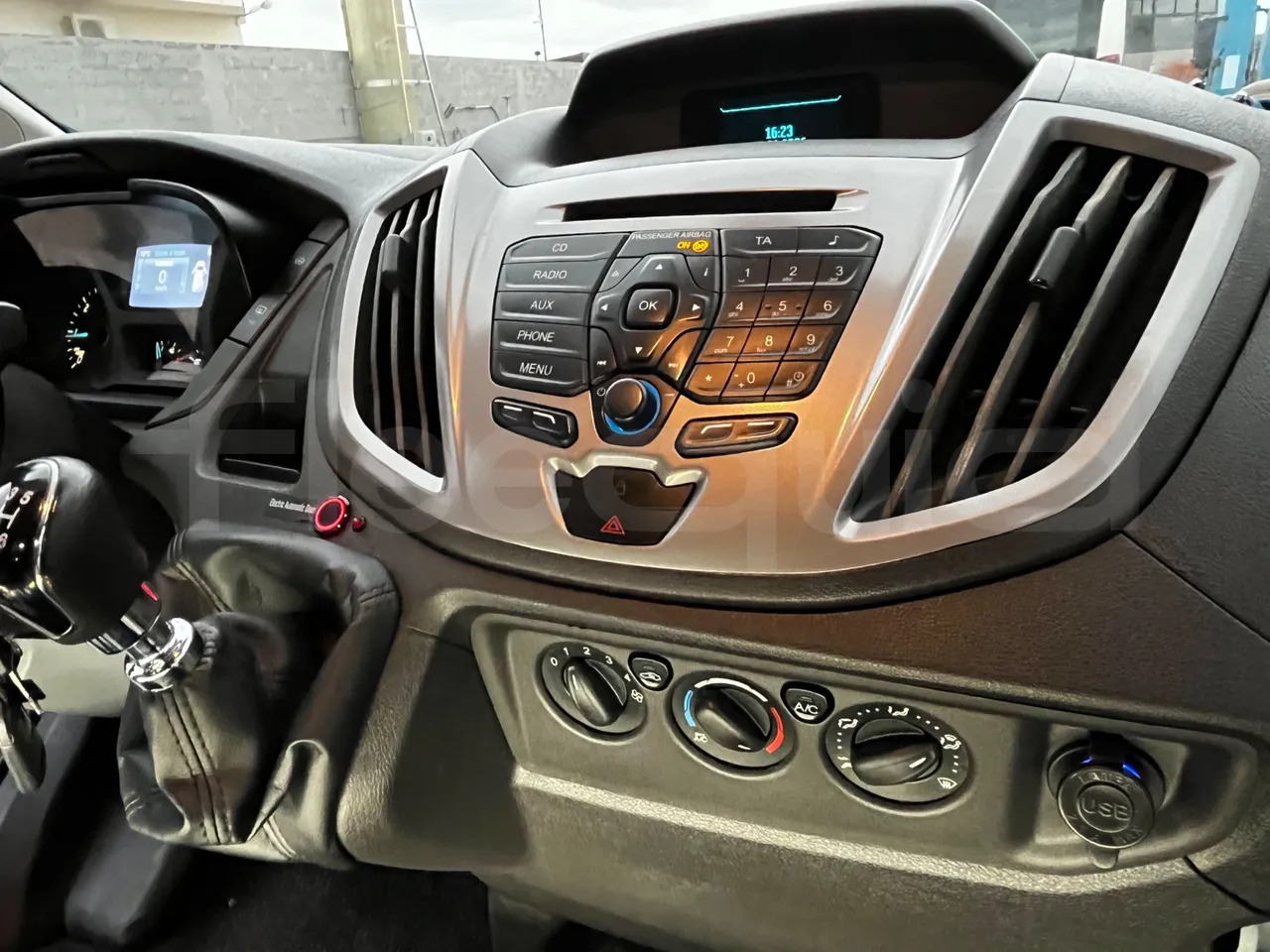 Микроавтобус, Пассажирский фургон Ford Transit: фото 22 Микроавтобус, Пассажирский фургон Ford Transit: фото 22