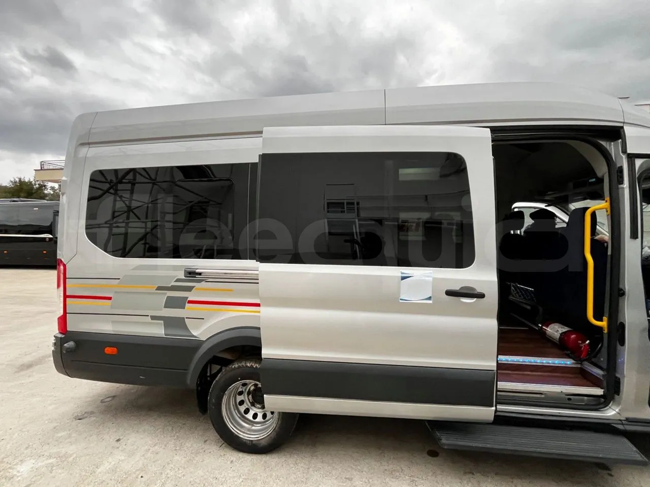 Микроавтобус, Пассажирский фургон Ford Transit: фото 15 Микроавтобус, Пассажирский фургон Ford Transit: фото 15