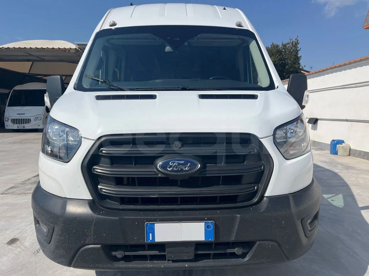 Ford Transit - Пригородный автобус: фото 1 Ford Transit - Пригородный автобус: фото 1