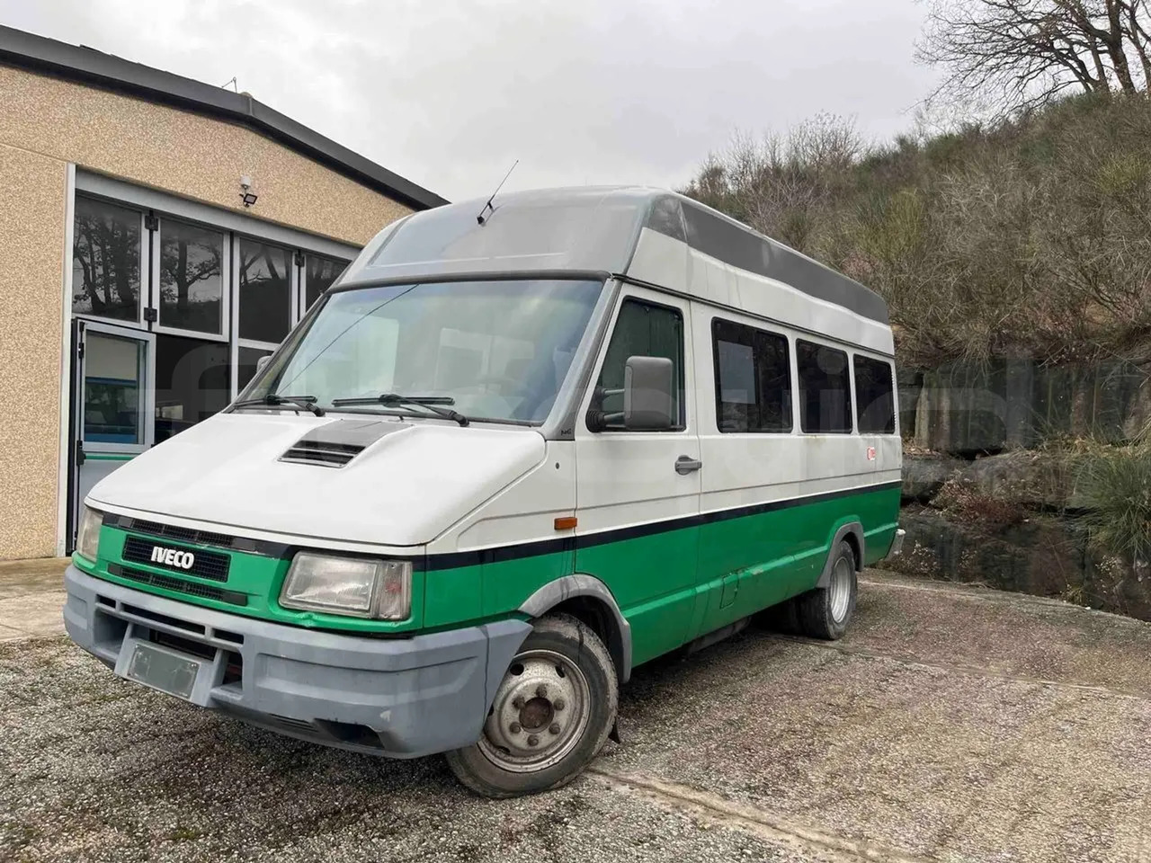 Iveco Daily - Микроавтобус, Пассажирский фургон: фото 2 Iveco Daily - Микроавтобус, Пассажирский фургон: фото 2