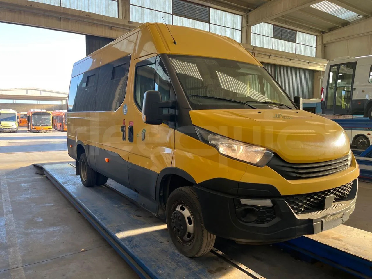Iveco Daily - Школьный автобус: фото 1 Iveco Daily - Школьный автобус: фото 1