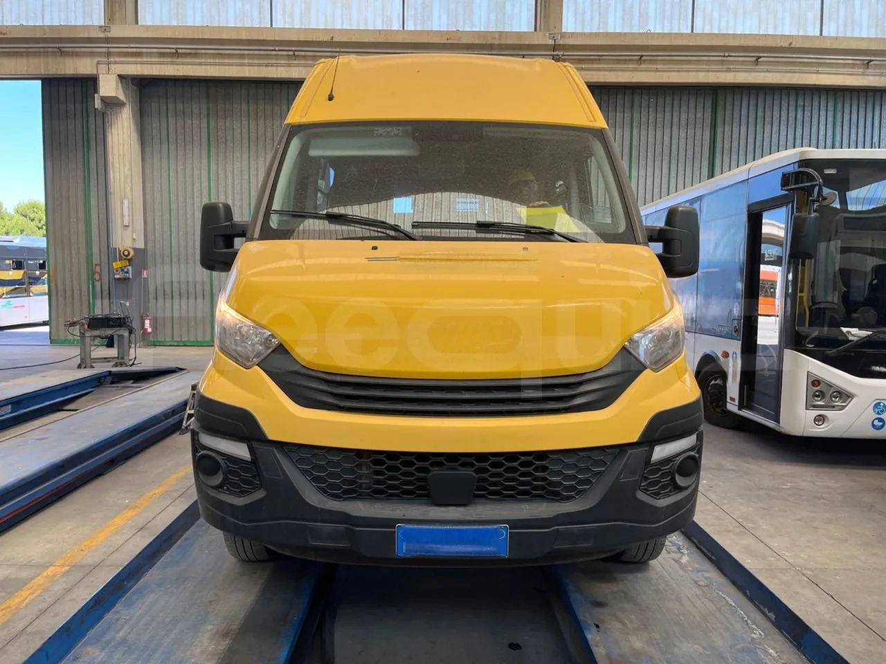 Iveco Daily - Школьный автобус: фото 2 Iveco Daily - Школьный автобус: фото 2