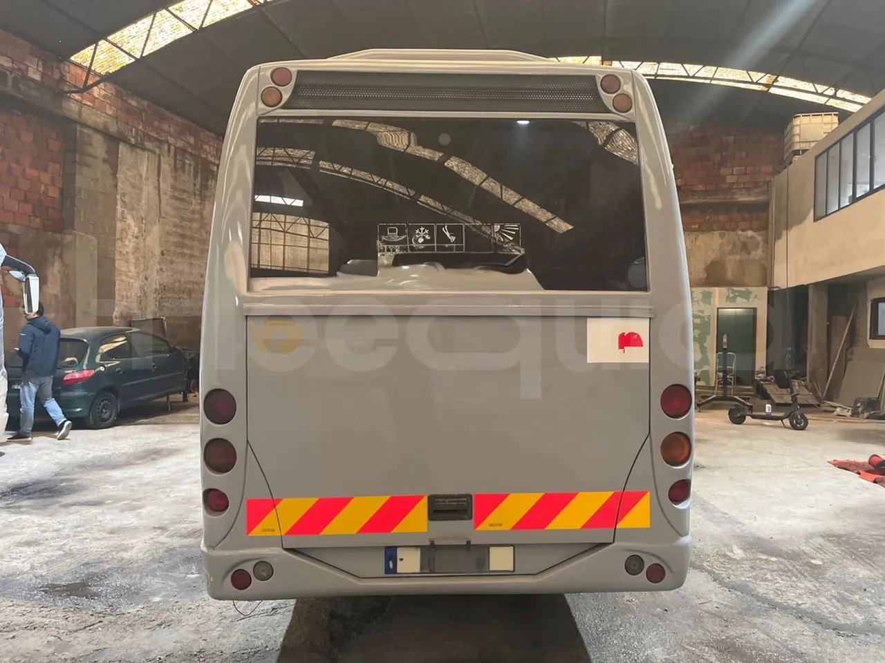 Mercedes-Benz Sprinter - Микроавтобус, Пассажирский фургон: фото 4 Mercedes-Benz Sprinter - Микроавтобус, Пассажирский фургон: фото 4