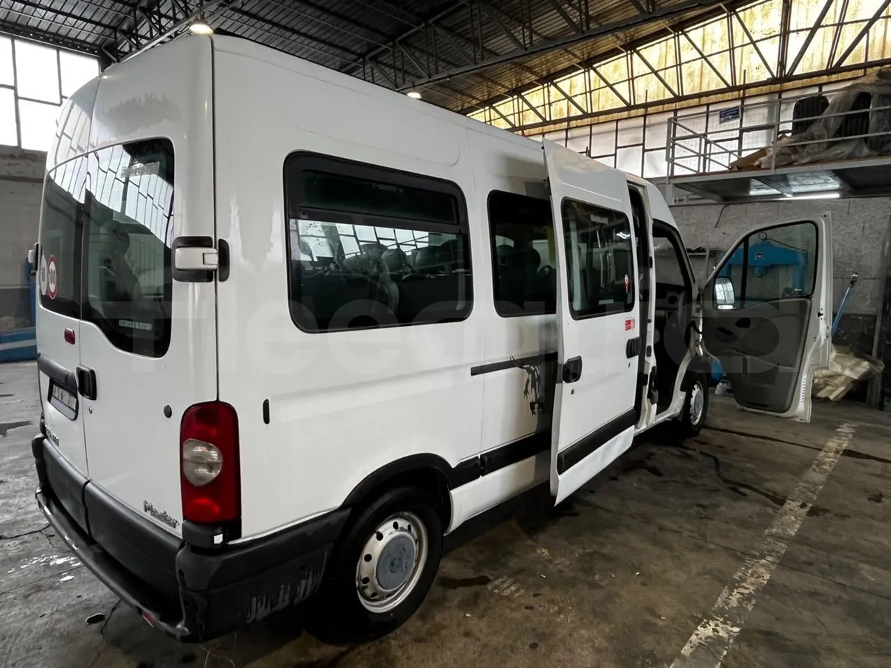 Микроавтобус, Пассажирский фургон Renault Master: фото 10 Микроавтобус, Пассажирский фургон Renault Master: фото 10