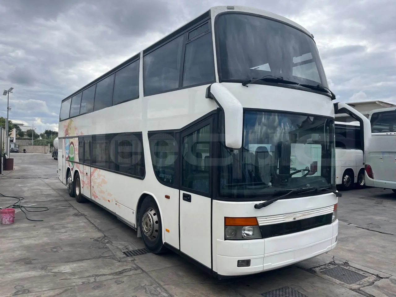 Setra S328 - Туристический автобус: фото 1 Setra S328 - Туристический автобус: фото 1