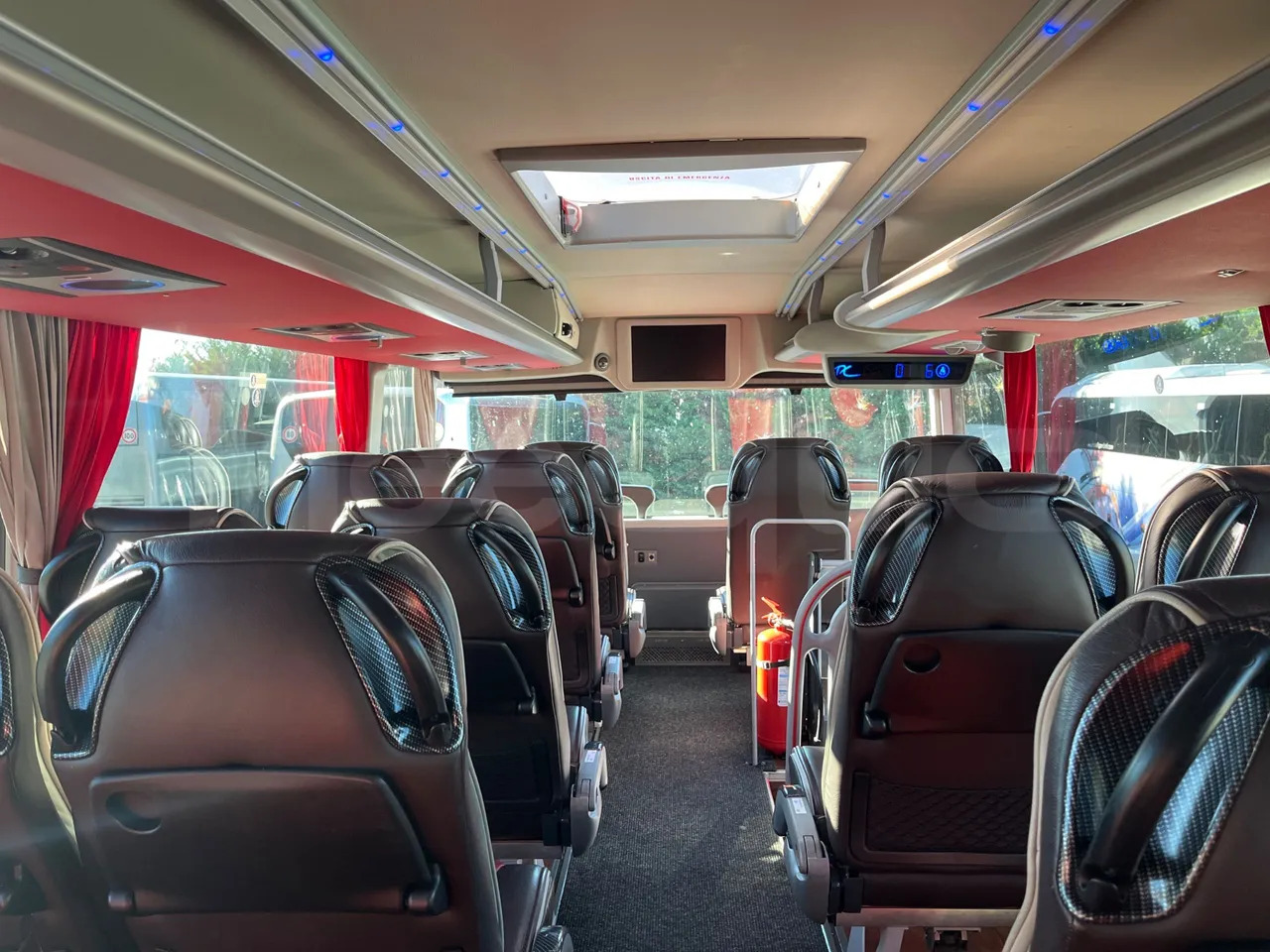 Двухэтажный автобус Van Hool Astromega: фото 37