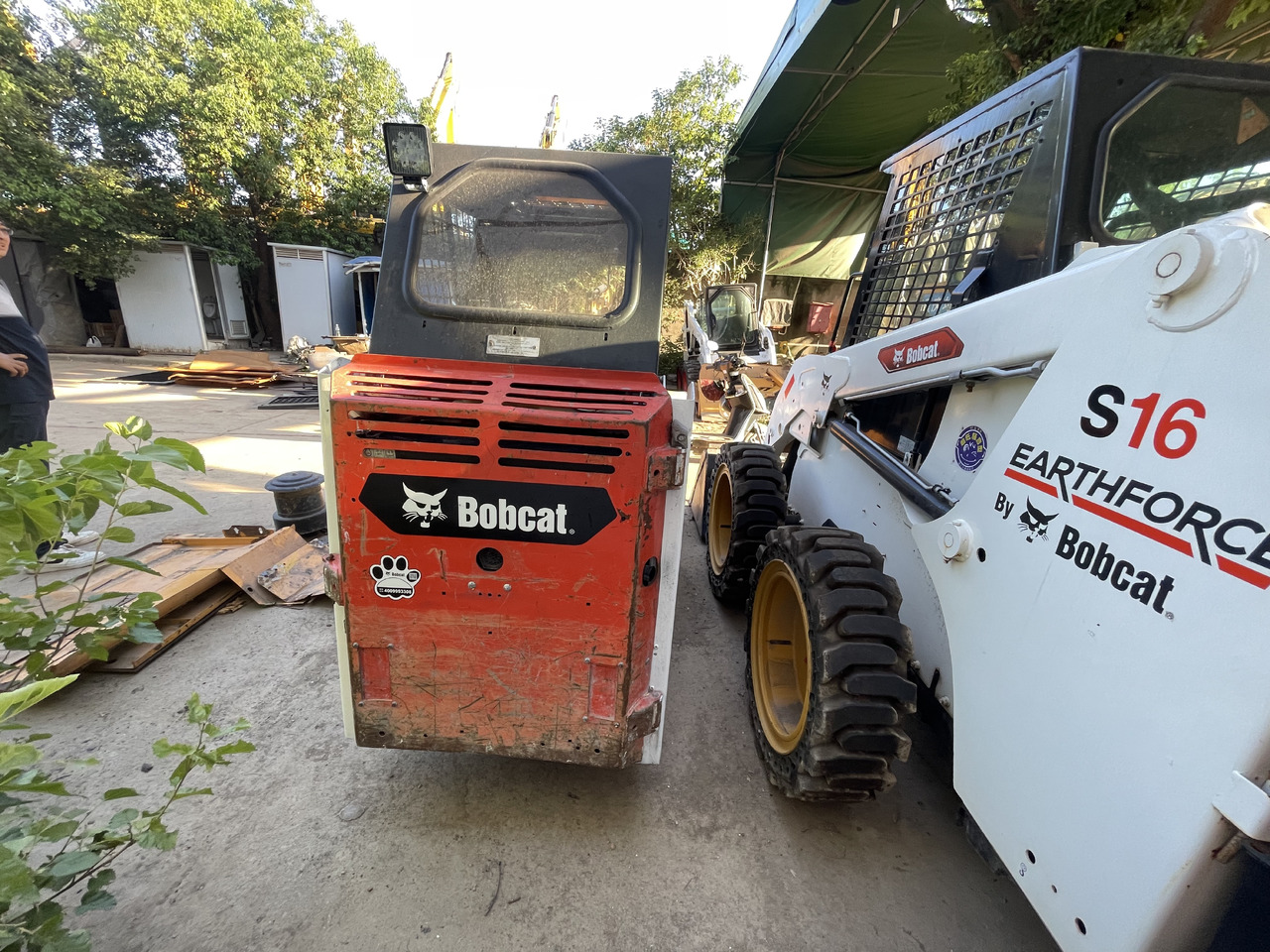 Bobcat S70 Skid-Steer Loader - Мини-погрузчик с бортовым поворотом: фото 2 Bobcat S70 Skid-Steer Loader - Мини-погрузчик с бортовым поворотом: фото 2