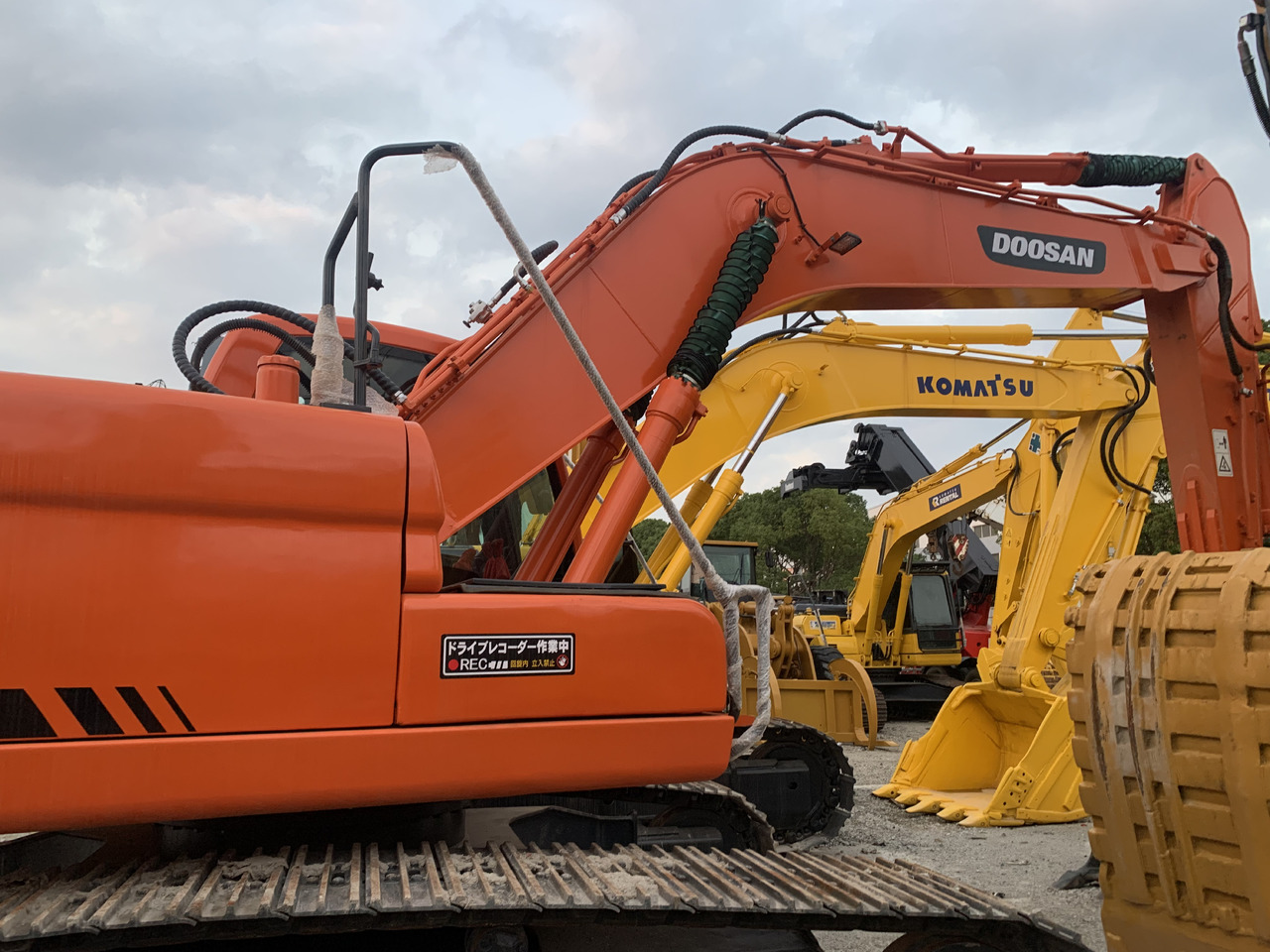 DOOSAN DX225LC - Колёсный экскаватор: фото 1 DOOSAN DX225LC - Колёсный экскаватор: фото 1