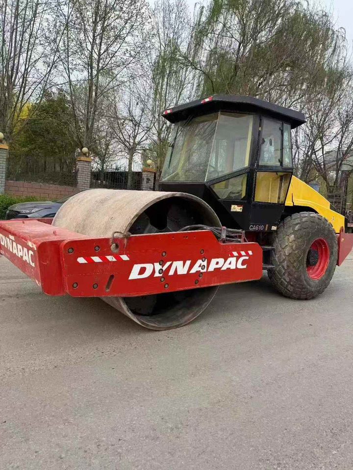 Дорожный каток DYNAPAC CA610D: фото 1