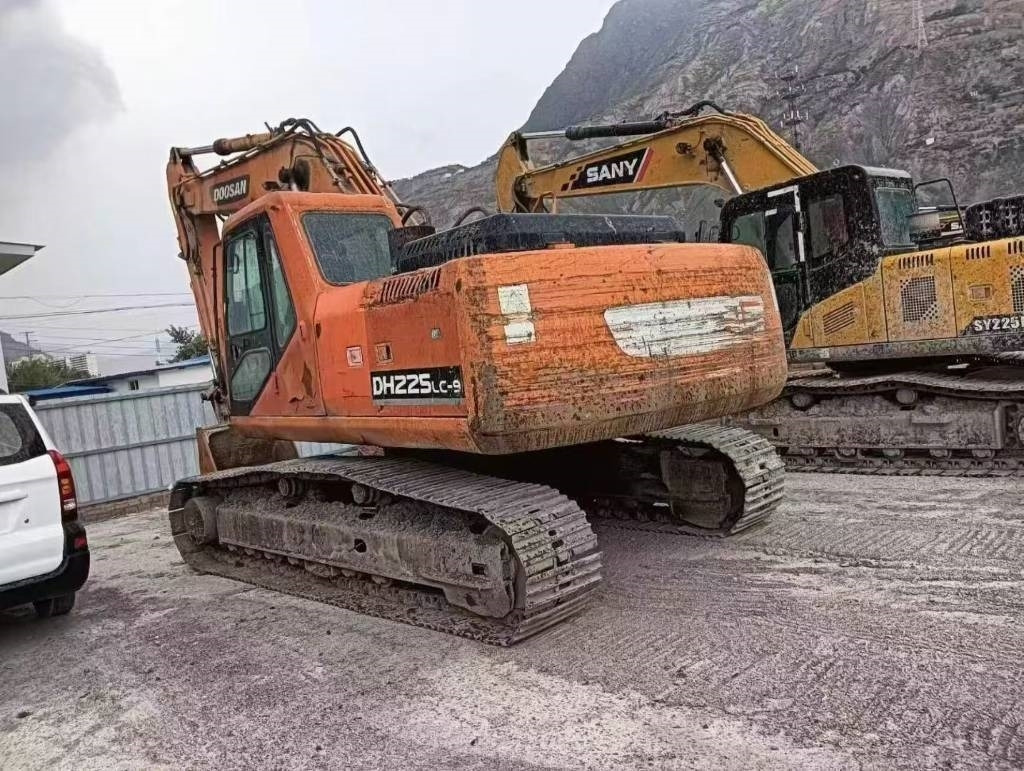 Doosan DX 225 DH225LC-9 - Гусеничный экскаватор: фото 3 Doosan DX 225 DH225LC-9 - Гусеничный экскаватор: фото 3