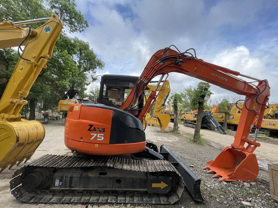 Hitachi ZAXIS 75 - Мини-экскаватор: фото 5 Hitachi ZAXIS 75 - Мини-экскаватор: фото 5