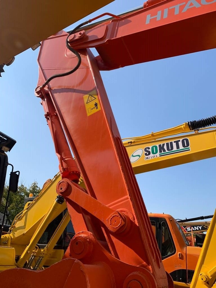 Hitachi Zaxis 240 - Гусеничный экскаватор: фото 5 Hitachi Zaxis 240 - Гусеничный экскаватор: фото 5