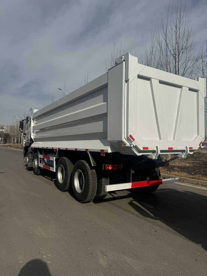 Howo 8x4 - Внедорожный самосвал: фото 2 Howo 8x4 - Внедорожный самосвал: фото 2