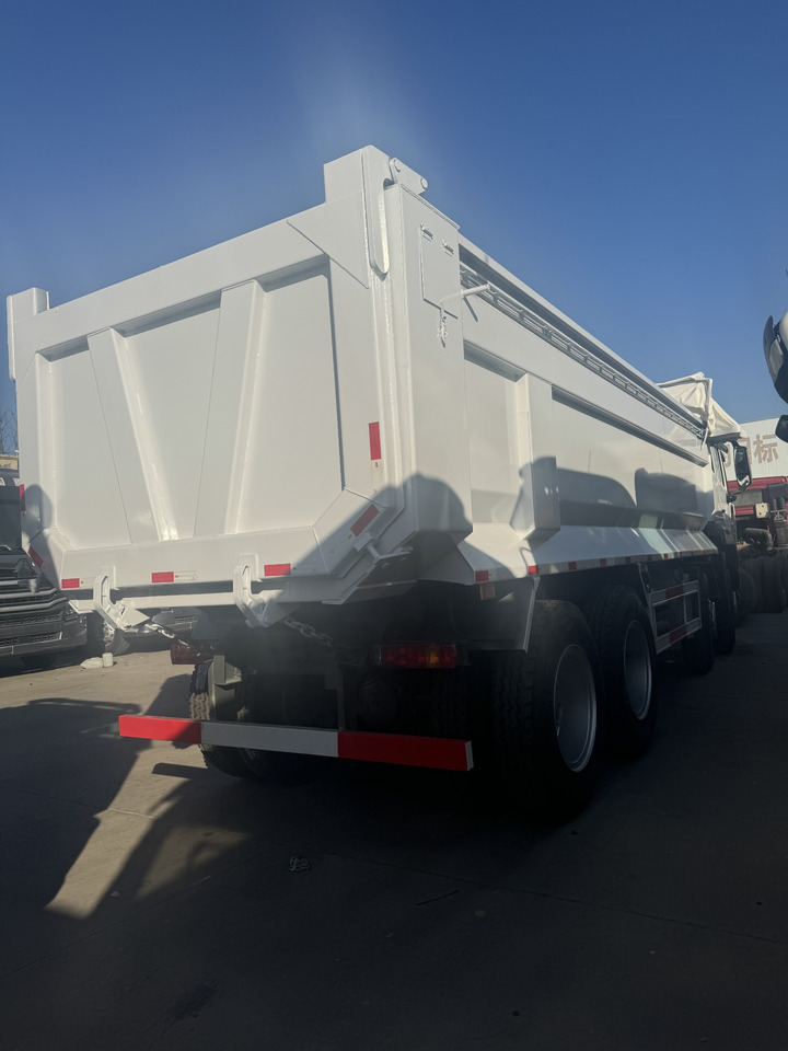 Howo 8x4 - Внедорожный самосвал: фото 5 Howo 8x4 - Внедорожный самосвал: фото 5