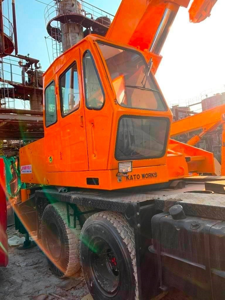 Kato NK 250 E  - Вседорожный кран: фото 1 Kato NK 250 E  - Вседорожный кран: фото 1