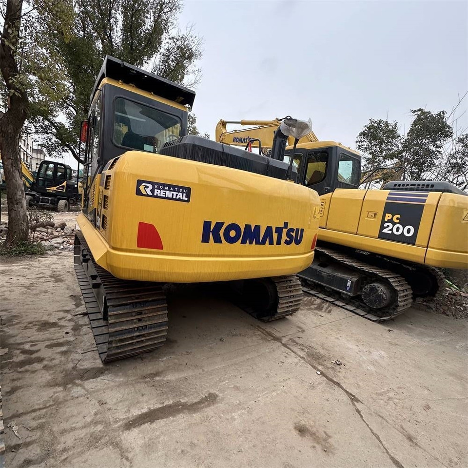 Komatsu PC 130-7 - Гусеничный экскаватор: фото 2 Komatsu PC 130-7 - Гусеничный экскаватор: фото 2